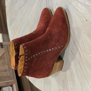 Lucky Brand maroon suede ankle boots